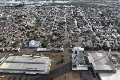 Canoas, no Rio Grande do Sul — Foto: Carlos Macedo/AP