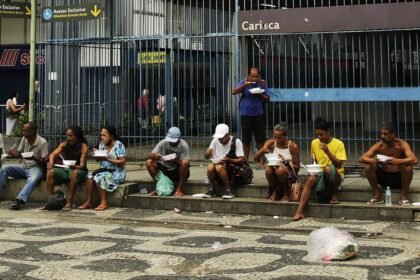 Parcela de população que passa fome na cidade do Rio é o dobro da média brasileira, mostra estudo | Brasil