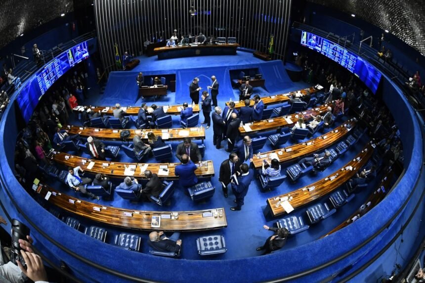 Senado aprova texto-base do projeto que recria DPVAT e libera R$ 15 bi ao governo | Política