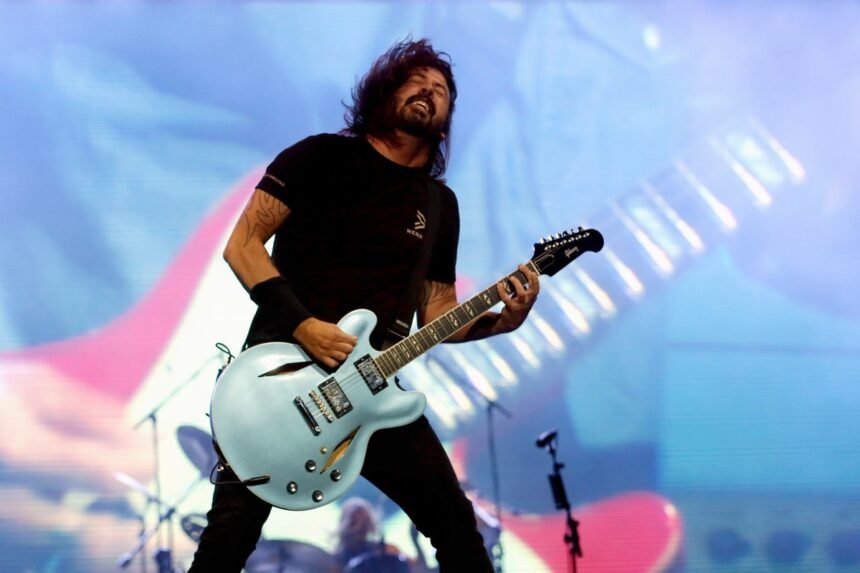 Amazon faz demissões e é criticada por show do Foo Fighters só para executivos | Empresas