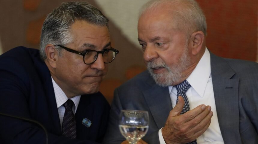 Após derrotas no Congresso, Lula reúne Padilha e líderes do governo no Planalto, nesta segunda-feira | Política