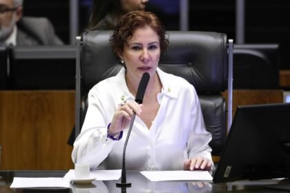 A deputada Carla Zambelli foi uma das 12 são mulheres que assinaram a proposição do PL 1904, o chamado PL do Aborto — Foto: Bruno Spada/Câmara dos Deputados