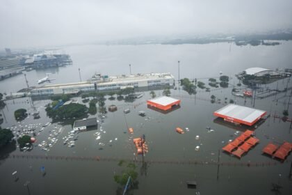 Área alagada em Porto Alegre — Foto: Mauricio Tonetto / Secom