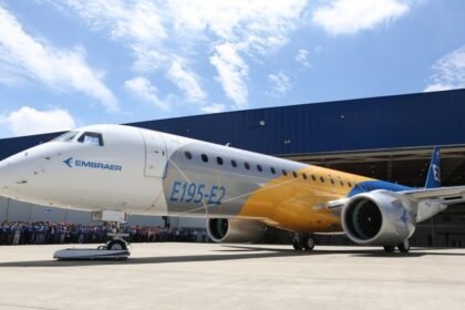 BNDES financia compra de 10 aviões da Embraer pela Azul, em operação de R$ 1,9 bi | Empresas