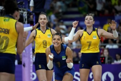 Brasil vence Turquia com show de Gabi e conquista bronze no vôlei feminino | Mundo