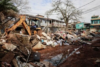 Área atingida pelas enchentes em Porto Alegre — Foto: JulioFerreira/PMPA