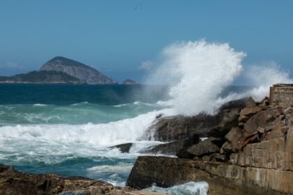 Praia do Leblon, no Rio de Janeiro (RJ) — Foto: Brenno Carvalho/Agência O Globo