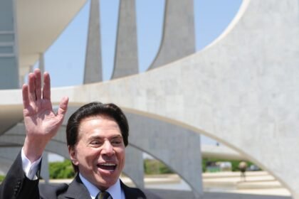 Silvio Santos, desde 2013 na lista de bilionários brasileiros, sonhava com vida de classe média | Brasil