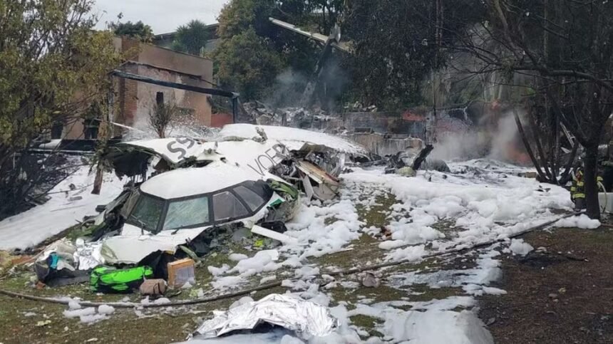 Avião da Voepass caiu em Vinhedo — Foto: Reprodução/g1