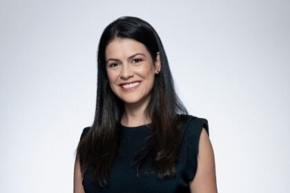 Mayra Santana Silva é gerente executiva de Recursos Humanos da Volkswagen Financial Services Brasil — Foto: Volkswagen Financial Services Brasil / Divulgação