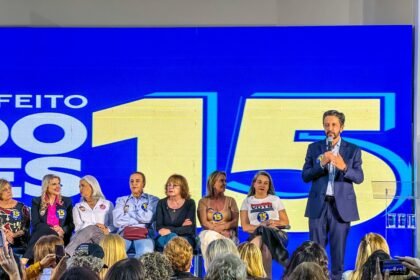 Prefeito Ricardo Nunes, candidato à reeleição, em ato de campanha com eleitorado feminino, em São Paulo — Foto: Divulgação/MDB