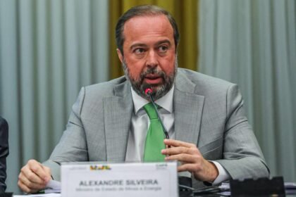 Silveira reclama de não ser avisado pela Aneel sobre desfecho do caso Amazonas Energia | Brasil