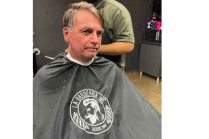 Ex-presidente Jair Bolsonaro em transmissão feita pelo ex-ministro Gilson Machado — Foto: Reprodução/Instagram