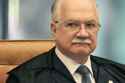 Inquérito da PF traz fatos graves, mas ‘democracia brasileira é maior que isso’, diz Fachin | Política