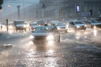 Forte chuva causa alagamento na Avenida Roberto Marinho, em São Paulo — Foto: Divulgação/Defesa Civil