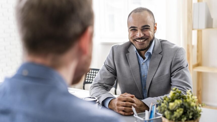 Como se apresentar em uma entrevista de emprego | Carreira