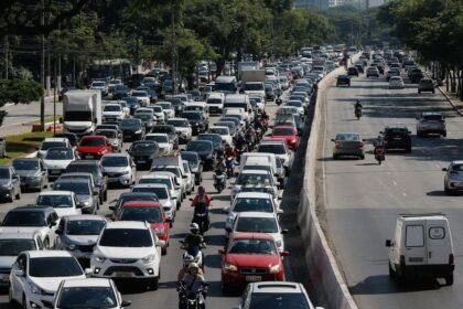 Trânsito na cidade de São Paulo — Foto: Fernando Frazão/Agência Brasil