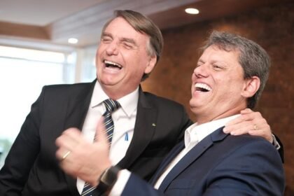 Aliança entre Bolsonaro e Tarcísio tem divergências e será testada até 2026 | Política