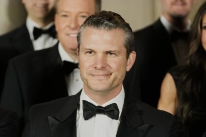 Pete Hegseth — Foto: AP Foto/Mark Schiefelbein